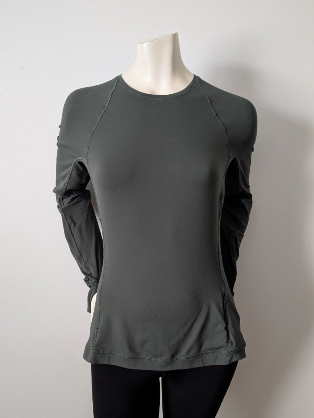 Lululemon - Dark Green/Sage Long-Sleeve Athletic Shirt - Size 10